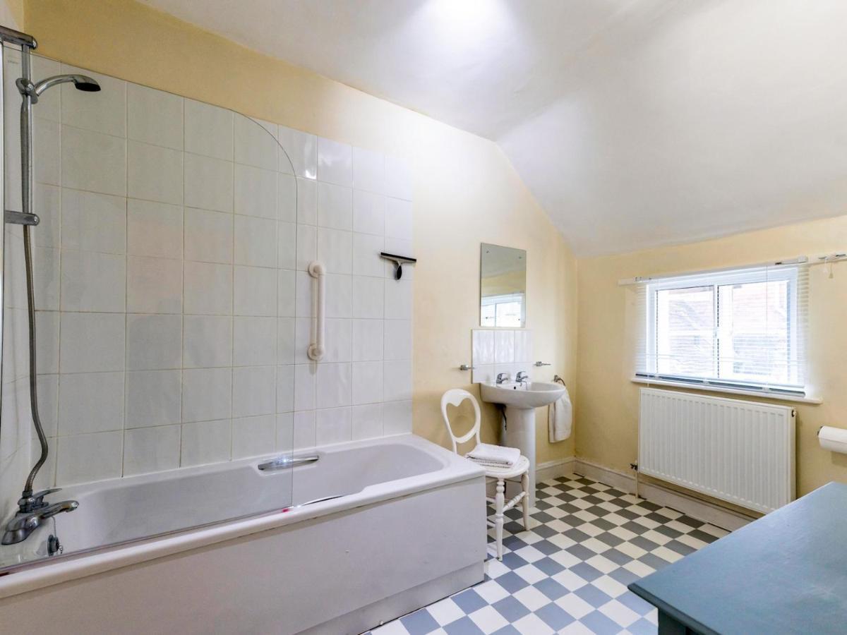 Pass The Keys Cosy 2 Bedroom Victorian Cottage Ludlow Ngoại thất bức ảnh